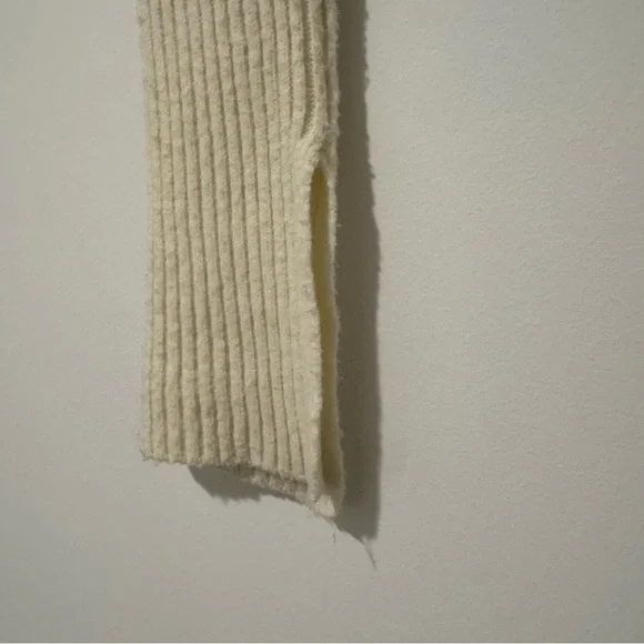 Kimchi Blue Ivory Ribbed Sweater - Picture 4 of 4